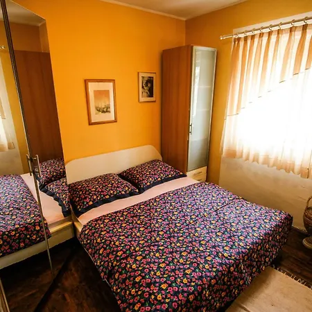 With Parking Space Krasica, Rijeka - 23488 Appartement